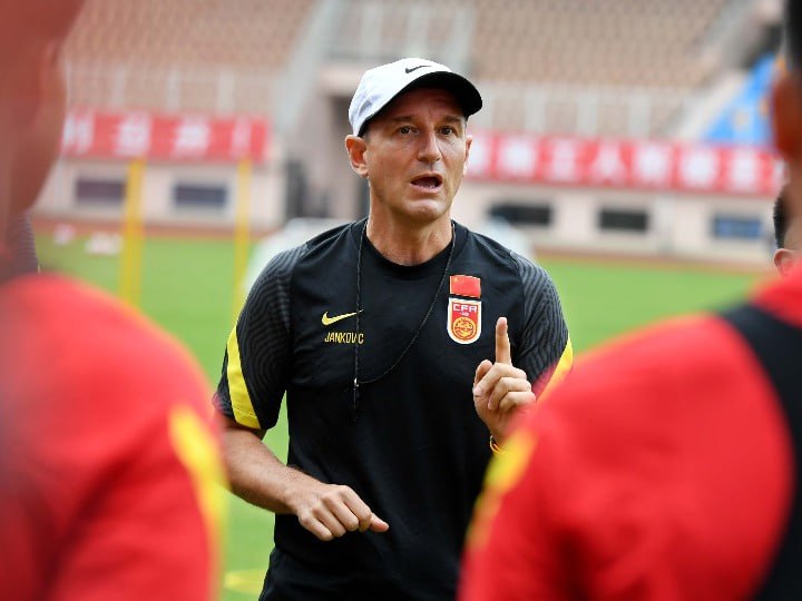 扬科维奇为男足国家队主教练